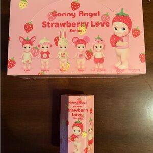 Sonny Angel strawberry love